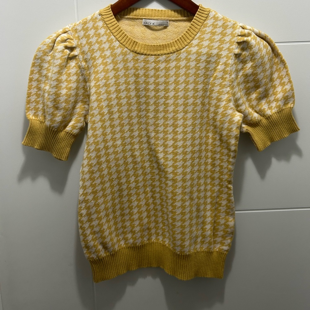 Kaily K geometric knit sweater size S